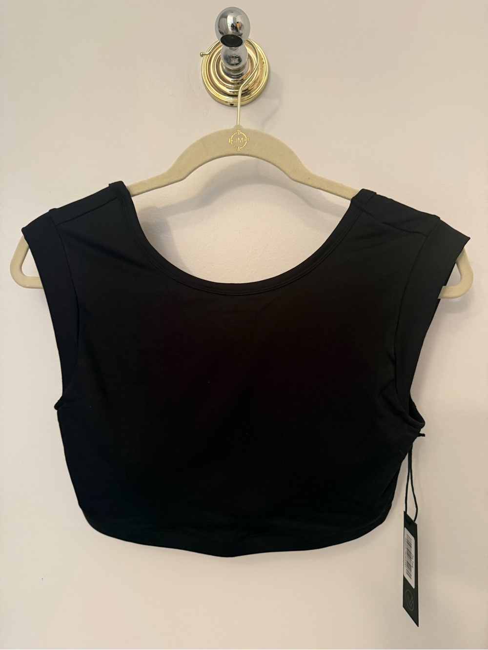 Black Women's Crop Tank Top - Sleeveless Activewear